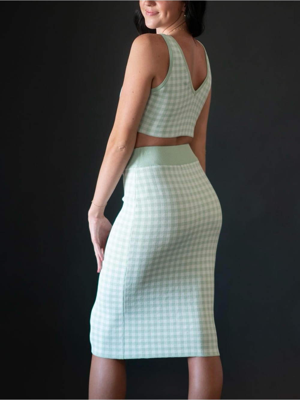 NWOT gingham knit skirt set in lime green size M